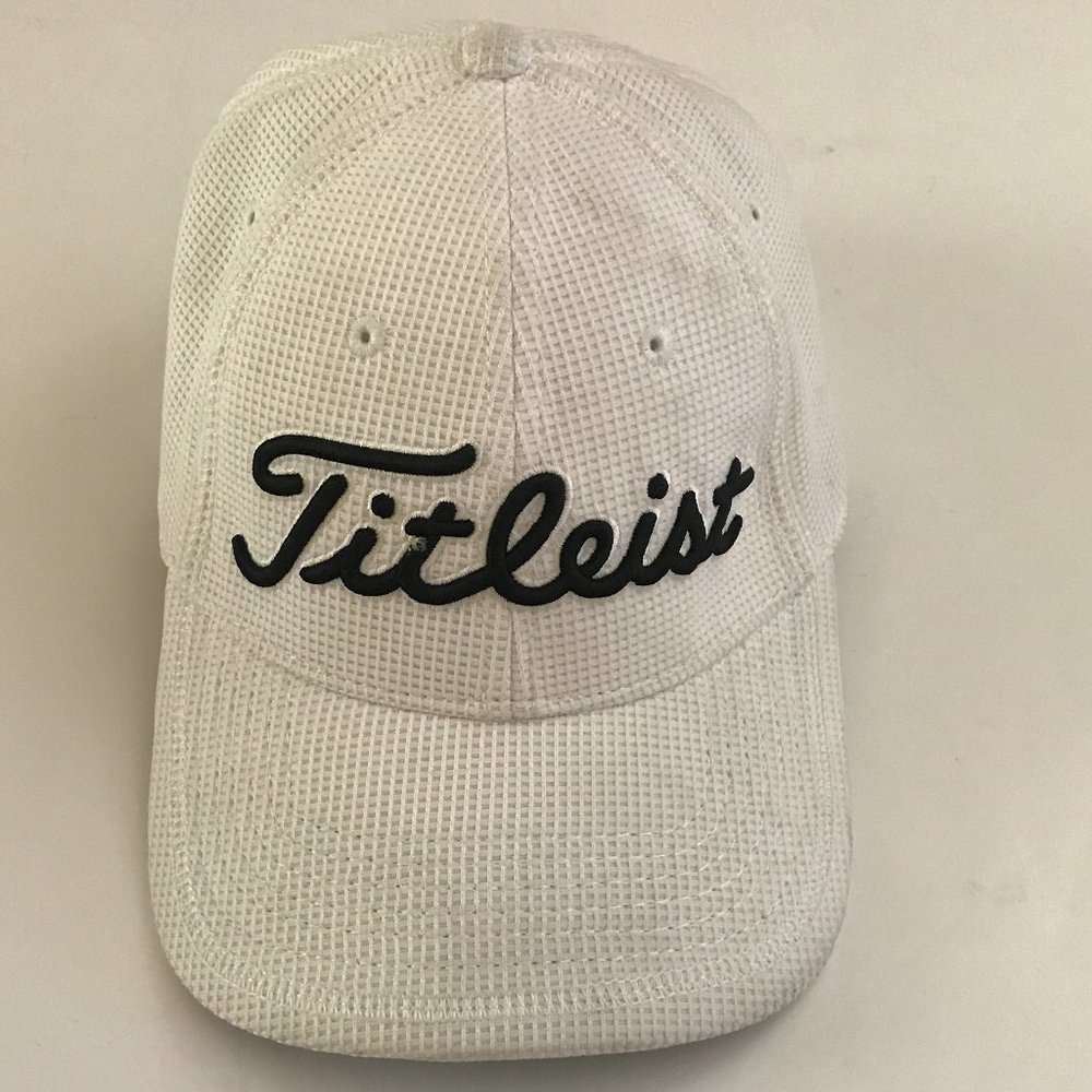 Titleist White Golf Hat Size Small/Medium